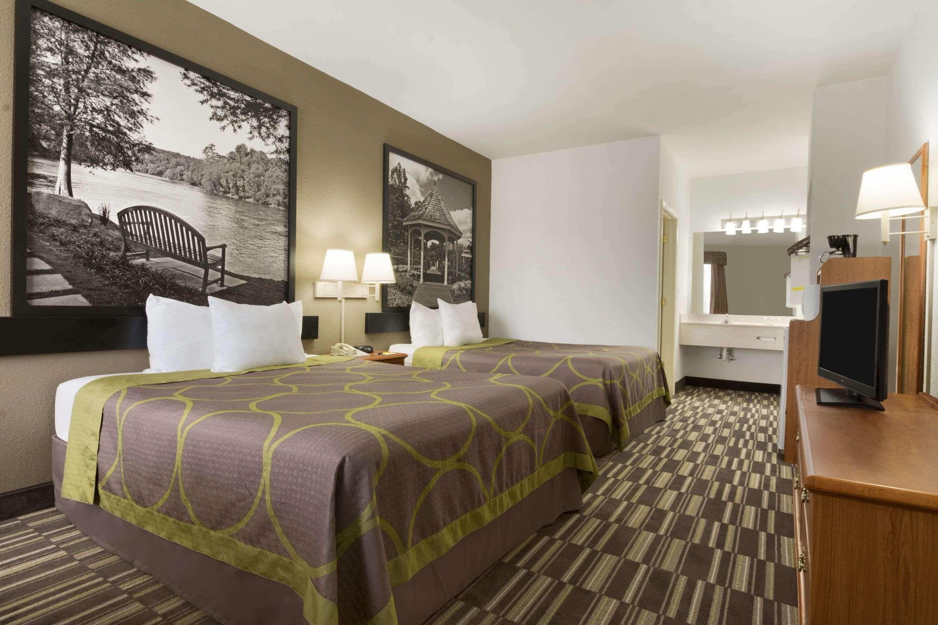 ซูเปอร์ 8 บาย วินด์แฮม แชทเวิร์ธ/ตัลตัน Motel Chatsworth ภายนอก รูปภาพ