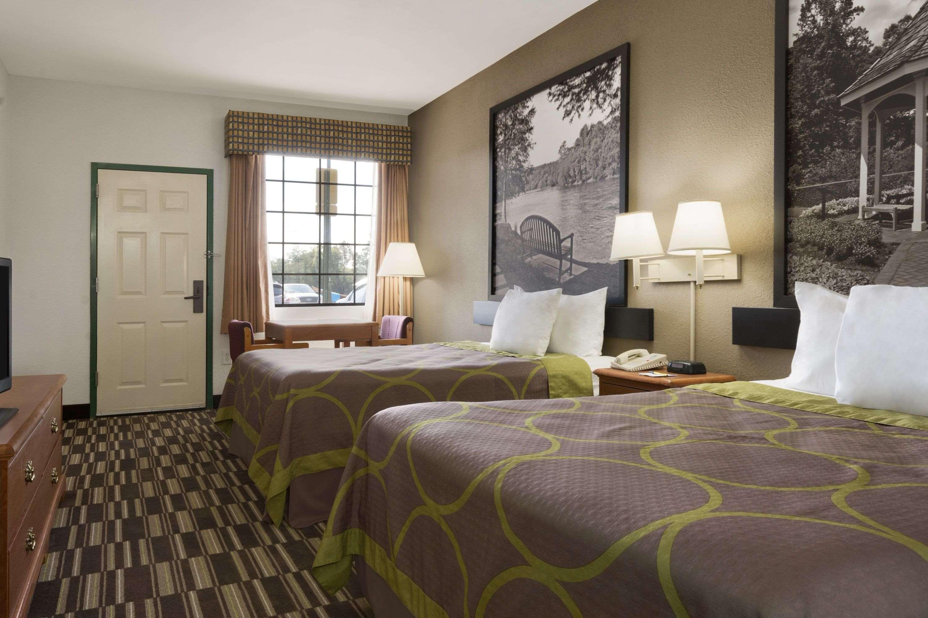 ซูเปอร์ 8 บาย วินด์แฮม แชทเวิร์ธ/ตัลตัน Motel Chatsworth ภายนอก รูปภาพ
