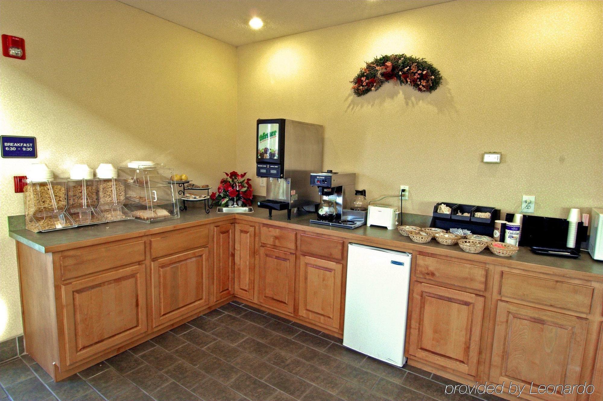 ซูเปอร์ 8 บาย วินด์แฮม แชทเวิร์ธ/ตัลตัน Motel Chatsworth ร้านอาหาร รูปภาพ
