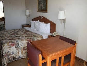 ซูเปอร์ 8 บาย วินด์แฮม แชทเวิร์ธ/ตัลตัน Motel Chatsworth ภายนอก รูปภาพ